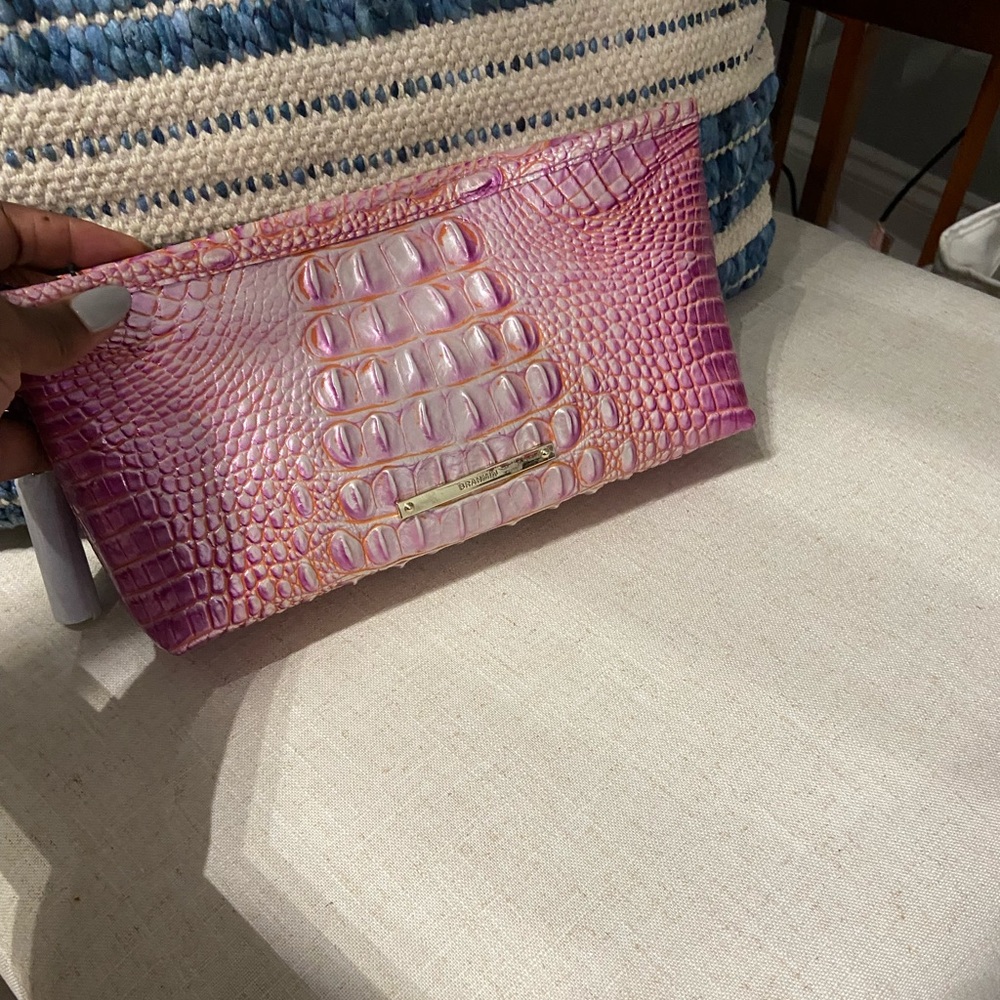 Brahmin wrist